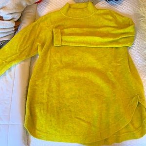 Bright yellow-green Anne Taylor loft turtleneck